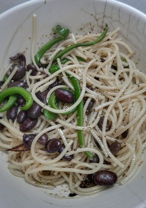 A picture of Black Bean Spaghetti bowl.