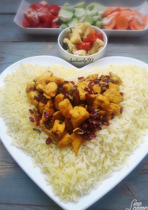 عکسی از دستور زرشک پلو مرغ فوری