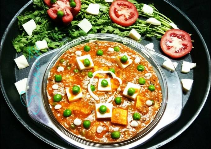 Steps to Prepare Favorite Punjabi Mutter Paneer Masala