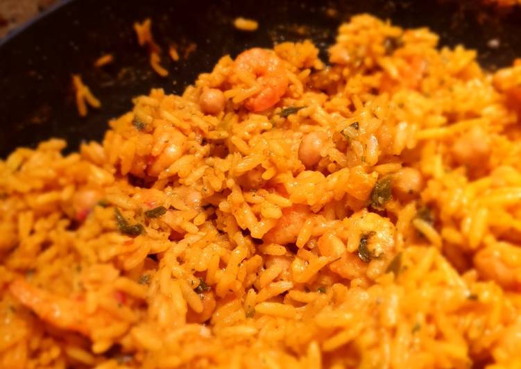Recipe: Tasty Moroccan prawn rice spice bowl