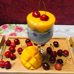 Mango cherry chia pudding A picture of Mango cherry chia pudding.