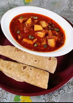 A picture of Potato/Aloo Curry.