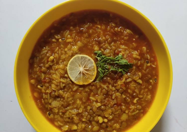 Steps to Make Quick Khichdi (One Pot Meal)
