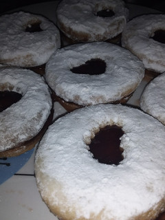 Una foto de *SPITZBUEBE* (Galletitas Suizas)