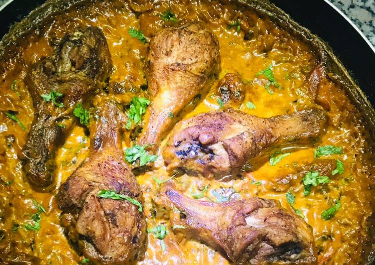 Recipe of Perfect Creamy and spicy baked chicken legs🤤🤤🤤