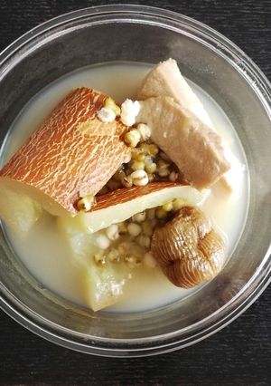 A picture of Old Melon Soup With Mung Bean And Jacob’s Tear.