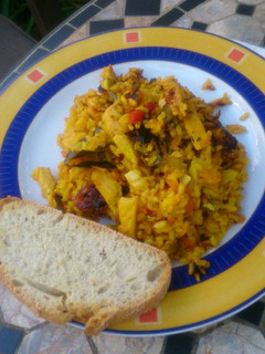 Una foto de Arroz amarillo fácil