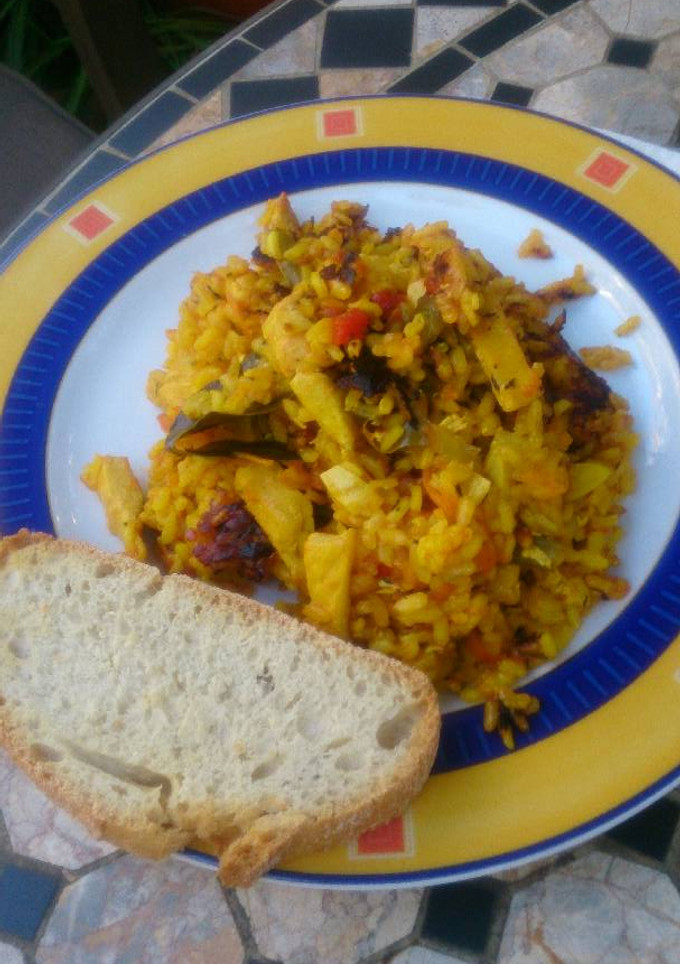 Una foto de Arroz amarillo fácil