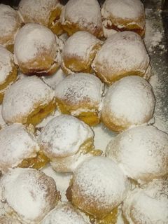 Una foto de Bollitos dulces rellenos