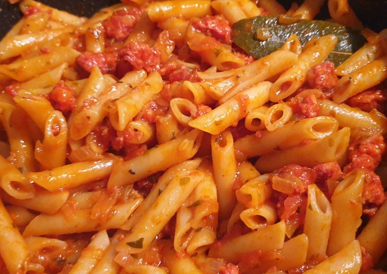 Macarrones OO (Óregano y Chorizo Oreado)