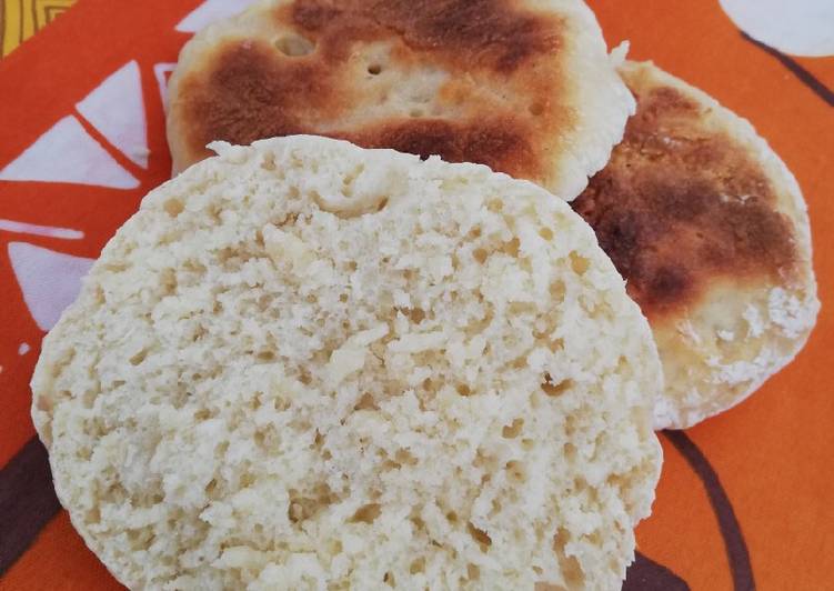 Pan en sartén tipo Muffins ingleses