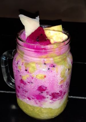 Foto resep Alpukat mix buah naga kocok