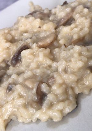 Una foto de Risotto de setas con Gorgonzola y parmesano
