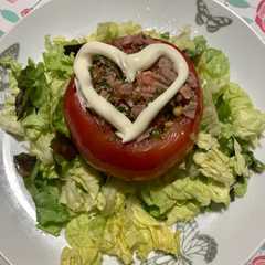 Una foto de Tomate relleno