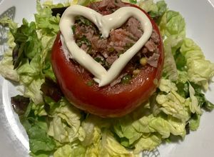 Una foto de Tomate relleno