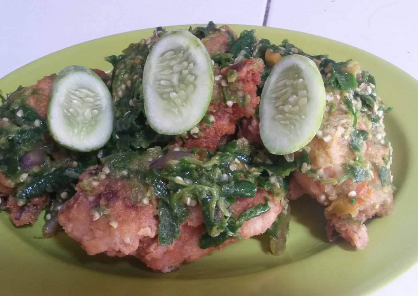 Ayam geprek cabe ijo