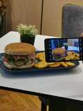 Hamburger cu porc și mozarella ❤️