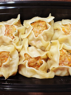 A picture of Special Pork & Shrimp Siomai with Garlic Chili Sauce.