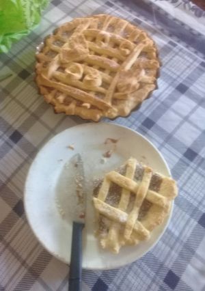 Una foto de Pastafrola de dulce de leche 😊😊