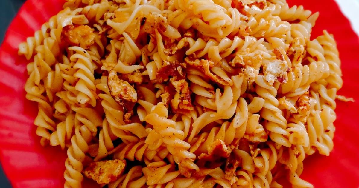 Poulomi Halder দ্বারা এগ পাস্তা (egg pasta recipe in Bengali) রেসিপি