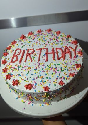 Una foto de Birthday cake compota de chabacano