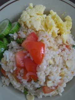 Foto resep Nasi goreng tomat dengan scramble egg