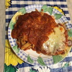 A picture of Chicken Parmigiana.