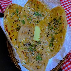 A picture of Whole Wheat Garlic Naan.
