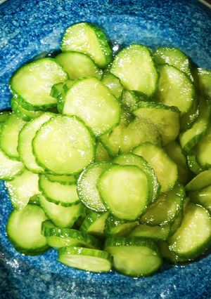 A picture of Taiwanese Pickled Cucumber.