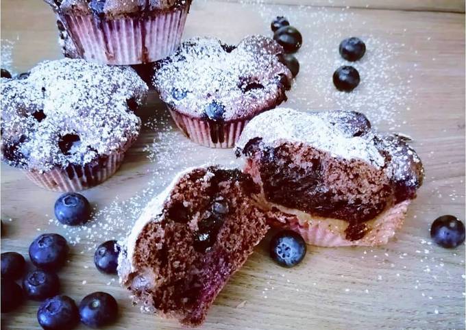 Muffin al cioccolato e mirtilli