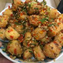 A picture of Tahu cabe garam.