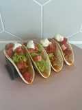 Tacos z szarpanym kurczakiem i guacamole