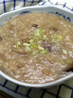 芋頭香菇鹹粥 的食譜成品照片