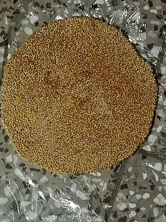 તલ ની ચીક્કી (Til Chikki Recipe In Gujarati) રેસીપી મુખ્ય ફોટો