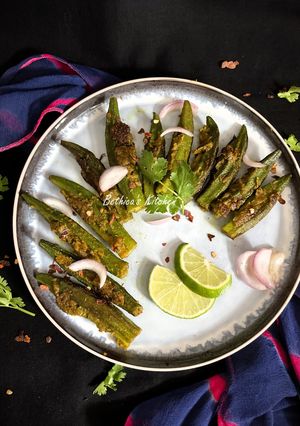 A picture of Okra stuffed with Cluster Beans Chutney.
