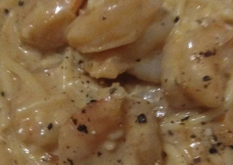 Recipe of Quick Pasta with Creamy Garlic Butter Alfredo Sauce and Shrimp