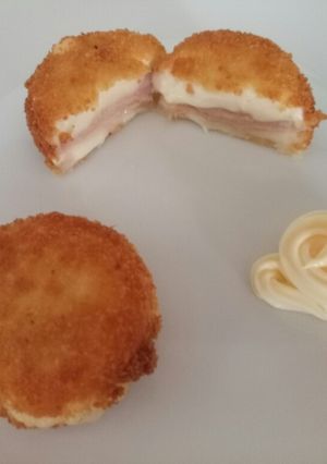 A picture of Mini baby bel burger.