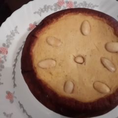 A picture of Apple kums.