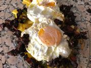 Una foto de huevo con chorizo