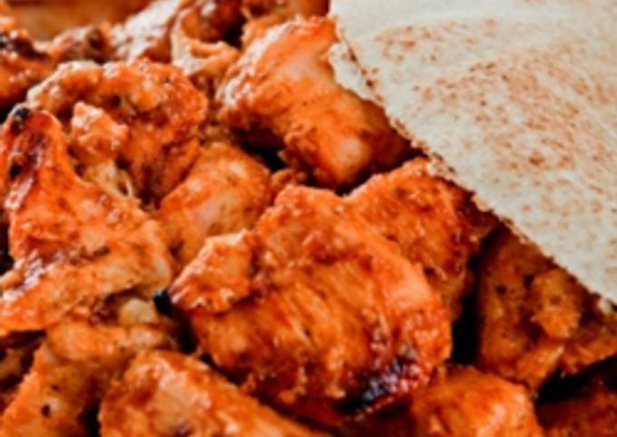Grilled chicken cubes with garlic and spices - shish taouk