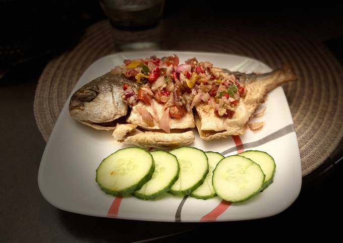 Fried fish with dabu sambal