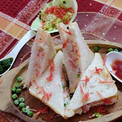 A picture of Russian sandwich.