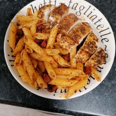 A picture of Cajun chicken pasta.