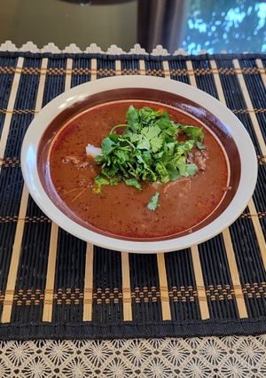 Una foto de Birria caldosa