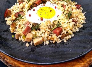 Arroz Carretero a la Marco, com sobras de Churrasco Foto de Arroz Carretero a la Marco, com sobras de Churrasco