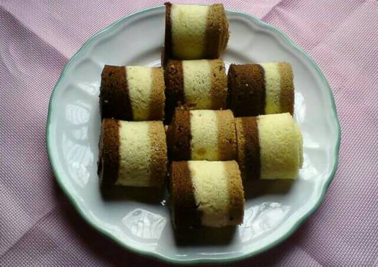 Mini roll cake tiramisu