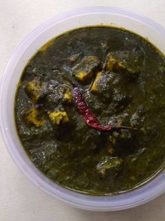 পালং পনির (palang paneer recipe in Bengali) রেসিপির প্রধান ছবি