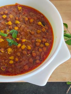 मालवणी चणा करी (malwani chana curry recipe in marathi) रेसिपी चे मुख्य फोटो
