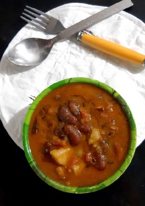राजमा मसाला(rajma masala recipe in hindi) रेसिपी मुख्य फोटो