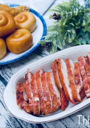 Hình của món Thịt Ức Gà Xá Xíu.